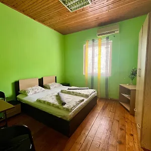 Хостел Elegance On A Budget - For Rent In Center, София