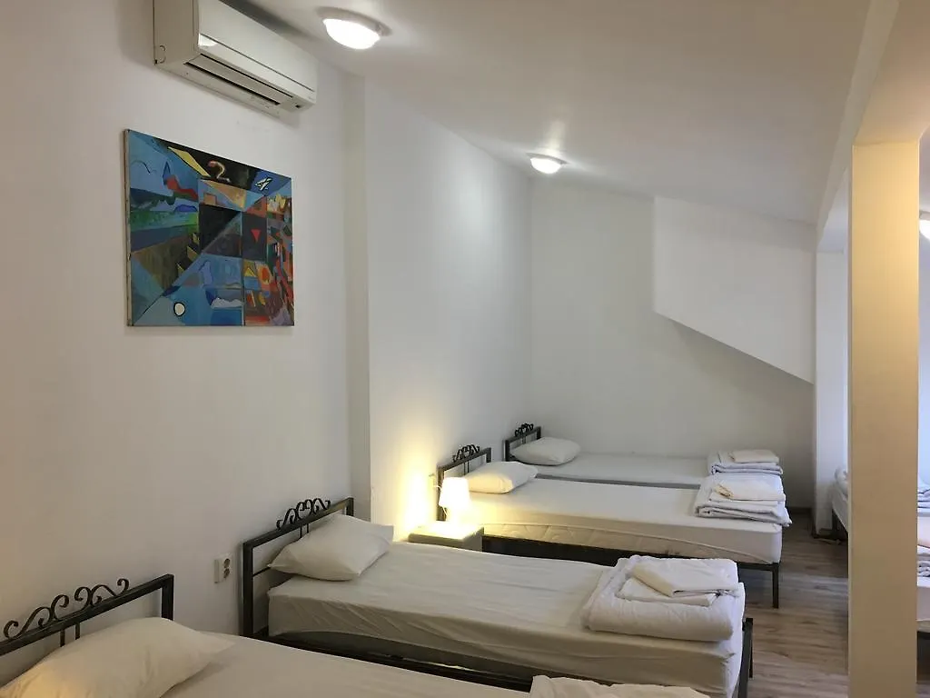 Art Hostel And B&B Sofia