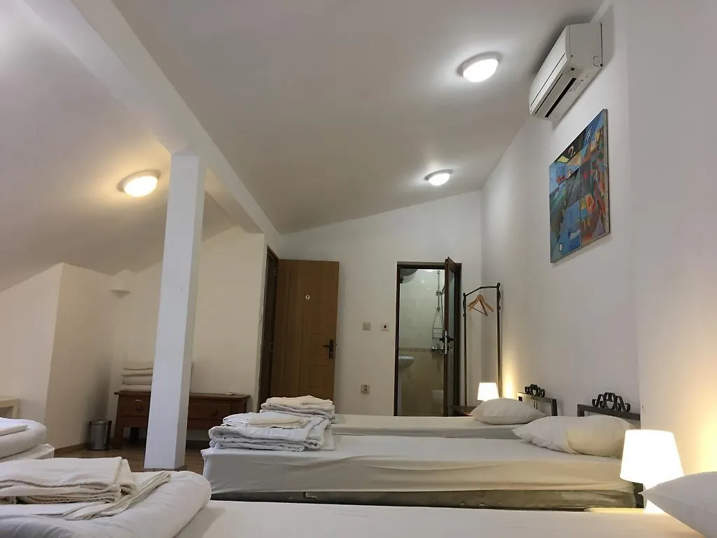 Art Hostel And B&B Sofia